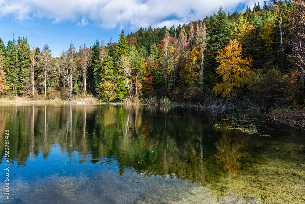 Obraz premium Scenic fall season sight at the Lagustelli (small lakes) of Percile. Province of Rome, Lazio, Italy.