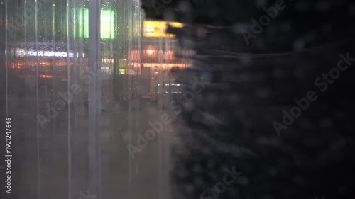 Automatic car wash, tunnel car washing.