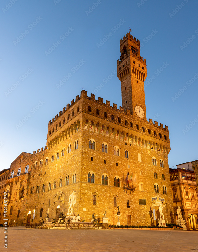 Fototapeta premium Florence - The Palazzo Vecchio at dusk