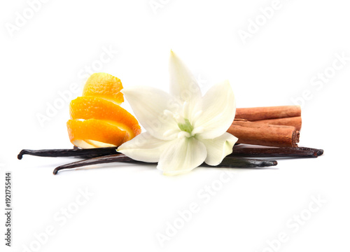 Aromatic vanilla sticks and flower with cinnamon