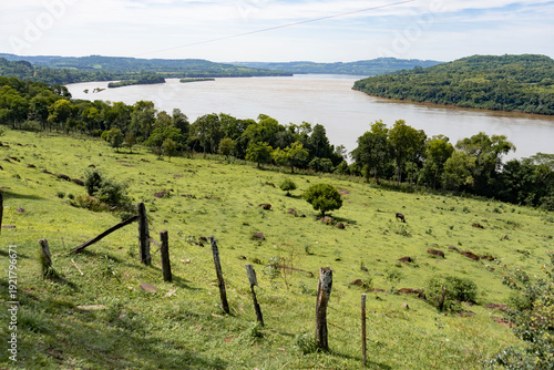 Uruguay River landscape in Misiones, Argentina – Paisaje del Río Uruguay en Misiones, Argentina