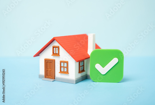 Konstfotografi Home and green check mark of approval