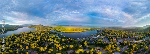 Φωτογραφία Sunrise Panorama of Lake Placid, New York
