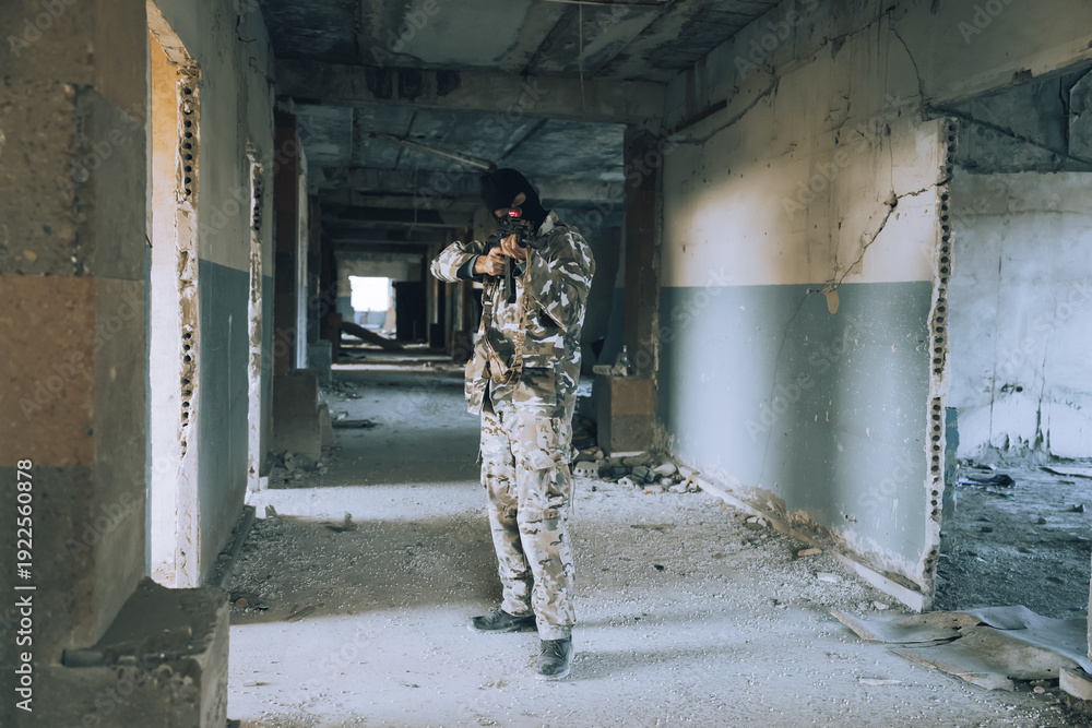 Obraz premium PostWar Situation Involving Terrorist Attacks