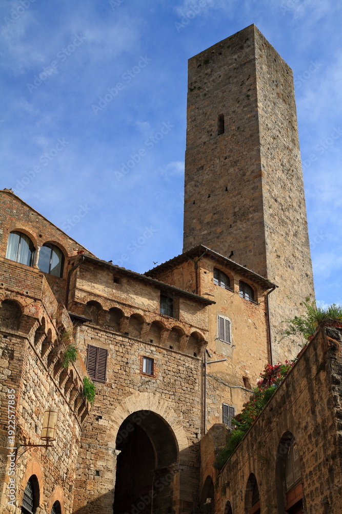 Fototapeta premium San Gimignano's Historic Medieval Towers in Tuscany, Italy