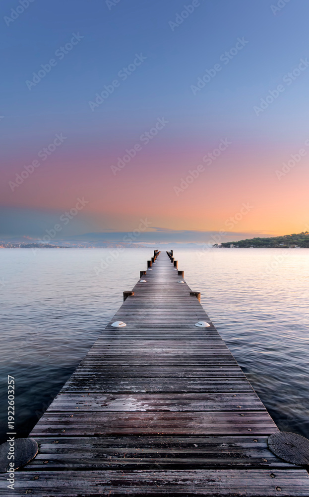 Fototapeta premium Lever de jour sur le Golfe de St Tropez, France 