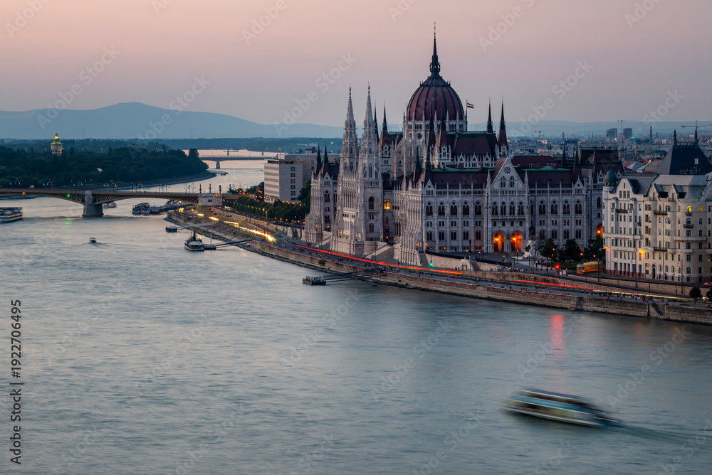 Obraz premium Parliament Building in Budapest, Hungary