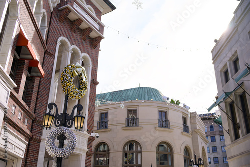 Fotografia Luxury shopping street architecture in Beverly Hills on Rodeo Drive