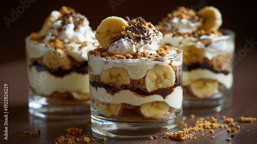 Wallpaper Mural Banana pudding layered with chocolate biscuit crumbs Torontodigital.ca