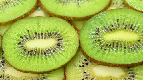 video of sliced ​​kiwi