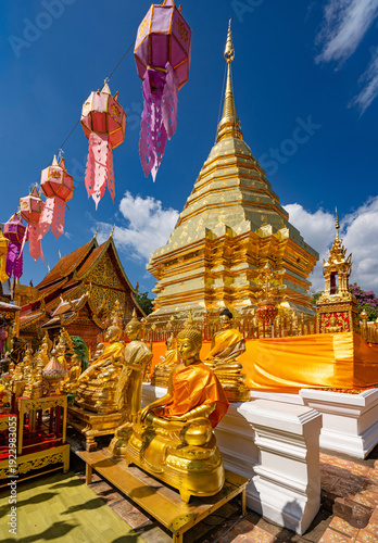 Quadro su tela Chiang Mai, Thailand – Golden Buddha statues at Wat Phra That Doi Suthep Temple, the most famous temple in Chiang Mai