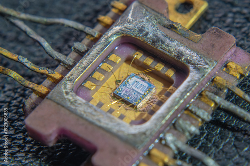Electronic circuit board with processor