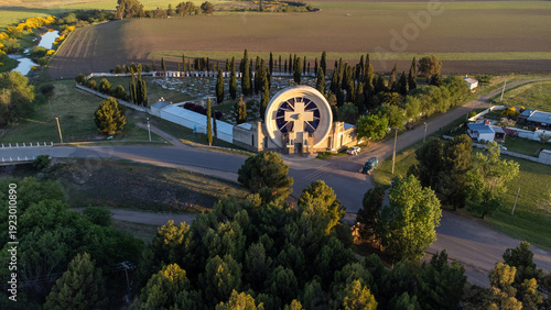 Monumental Art Deco circular portal at Saldungaray cemetery