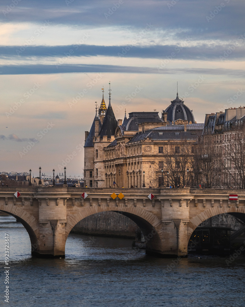 Fototapeta premium View of La Conciergerie, Paris