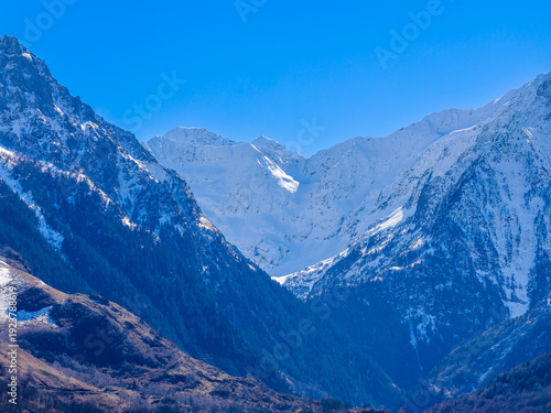 Canvas-taulu The Pyrenees with snow on the peaks, Hautes-Pyrénées, Occitanie, France