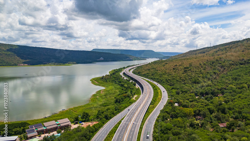 Fotografi Drone shot The M6 motorway Nakhon Ratchasima Province - Bang Pa-in Lam Ta Khong River and Mountain