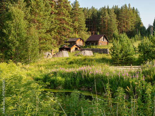 Tableau sur toile Southern Urals, Bashkortostan, an abandoned estate in the mountains