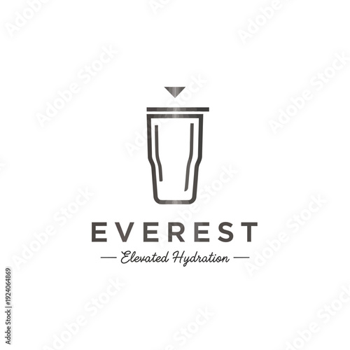 Simple Line Art of a Cup.