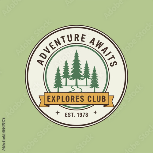Retro hiking club emblem circular badge pine tree engraving.eps