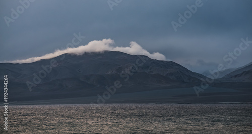 Принти на полотні A panoramic landscape in the Tien Shan Mountains in the Pamirs at Lake Karakul w