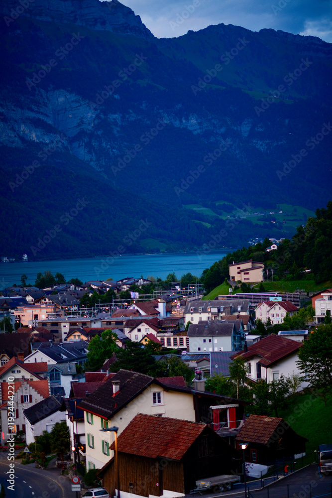 Fototapeta premium Unterterzen in der Gemeinde Quarten am Südufer des Walensees, Kanton St. Gallen
