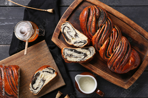 Braided sweet poppy seed br...