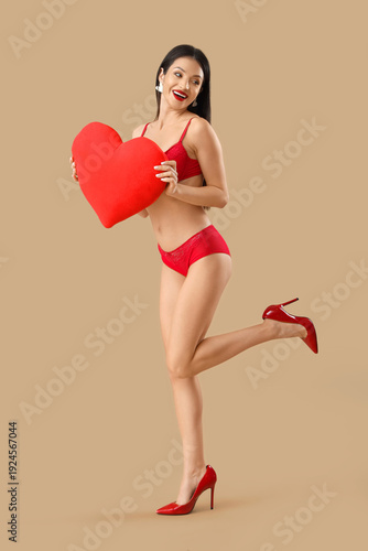 Beautiful young woman in se...