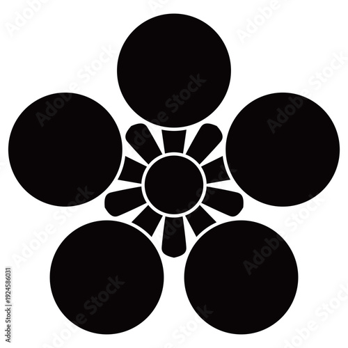 家紋です。大聖寺前田家梅鉢といいます。