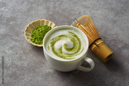 日本の抹茶　抹茶ラテのイメージ