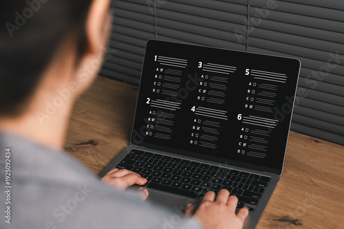 Fotografie Online exam concept