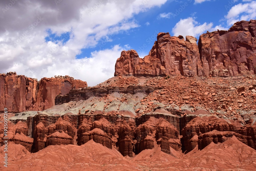 Fototapeta premium colorful, eroded cliffs and rock formations on a sunny summer day in capitol reef national park, near torrey, utah