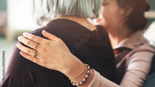 Fotografia A loving embrace at home