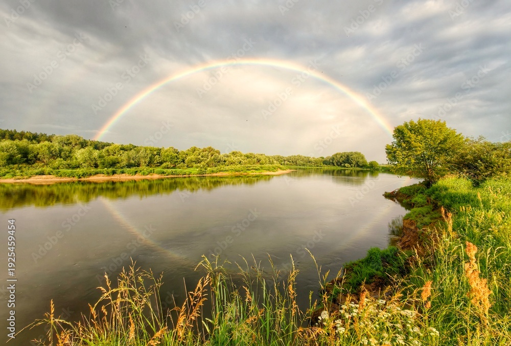 Fotobehang met Regenboog boven Dnjepr na zomerregen #1925459454