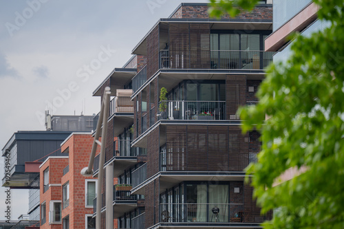 Gebäude Fassade an der Hafenstrasse in Hamburg Wohnungsmangel  