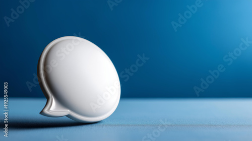 Wallpaper Mural Speech bubble on blue background for discussion purposes, communication symbol, defocused surface, with copy space Torontodigital.ca