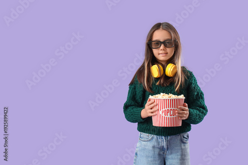 Cute Asian girl in 3D glass...