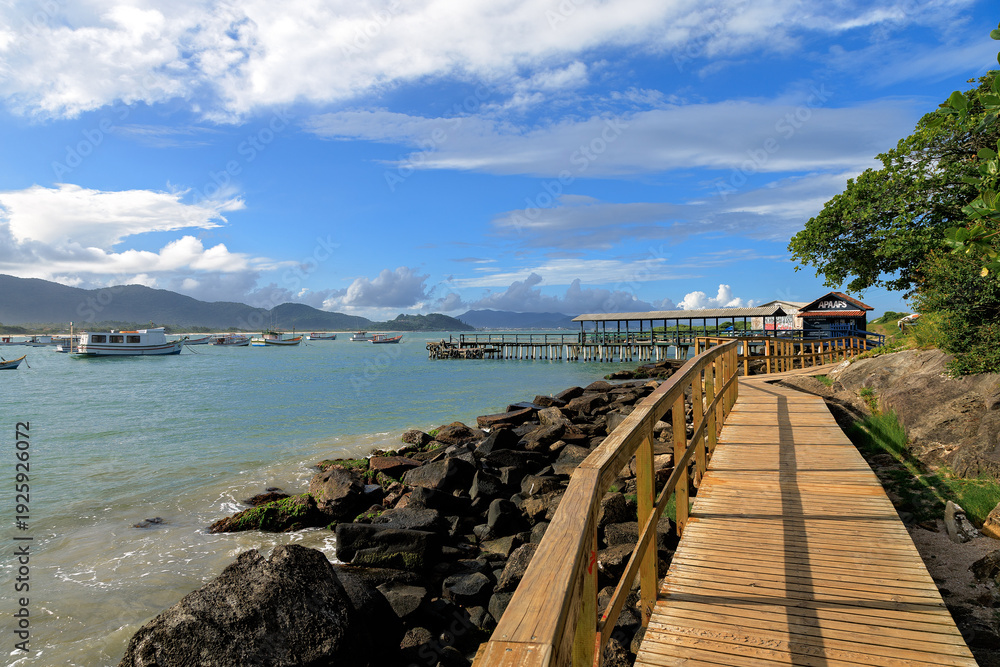Fototapeta premium Trapiche da praia da armação em Florianópolis SC
