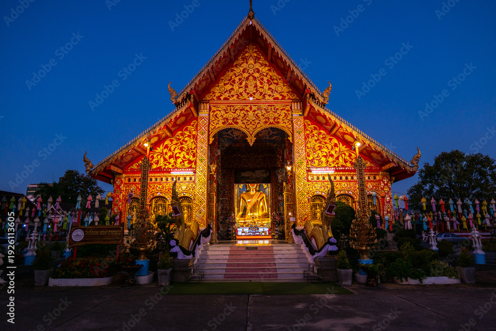 Fototapeta premium Chiang Rai, Thailand - November 28 2025 : External view of the Wat Jed Yod temple during sunset at Chiang Rai, Thailand.