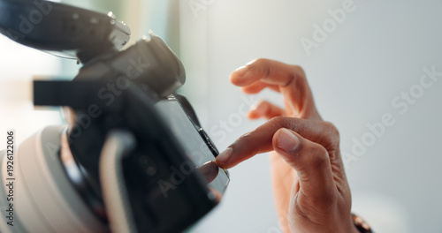 Εκτύπωση καμβά Photographer, hand and camera screen in studio with check, photoshoot and film production results