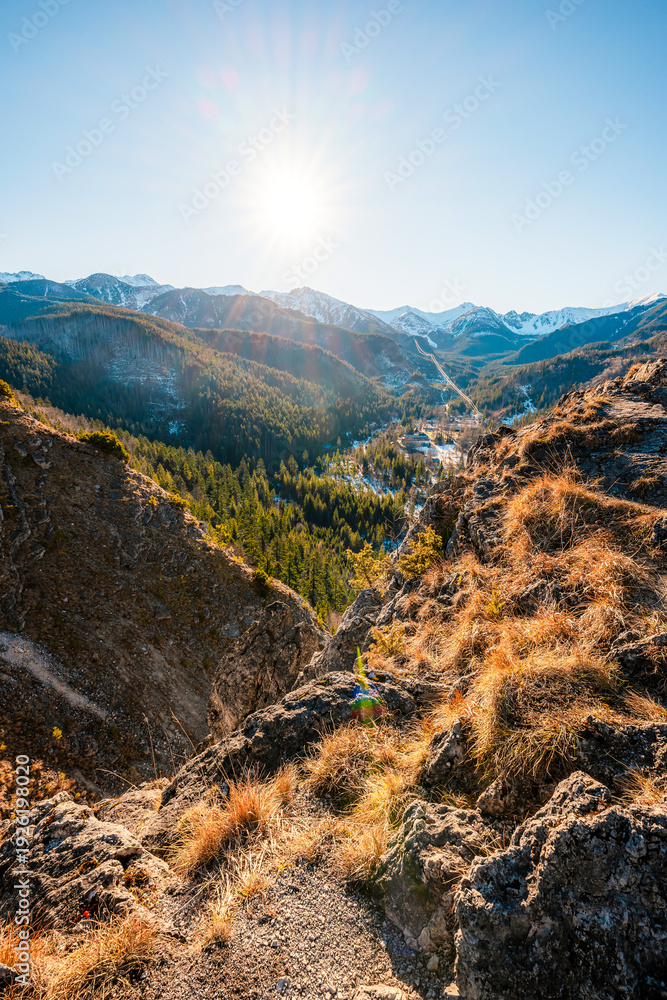 Obraz premium Winter snow hiking near city of Zakopane with view of poland Tatra mountains from Nosal peak in Poland