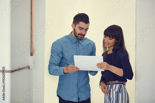 Foto Man, woman or meeting with documents in business for floor plan, commercial sale or property layout