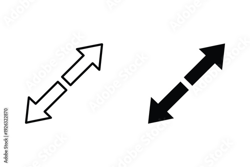 Diagonal Resize and Expand Arrows Icon for User Interface and Scaling Concepts Vector