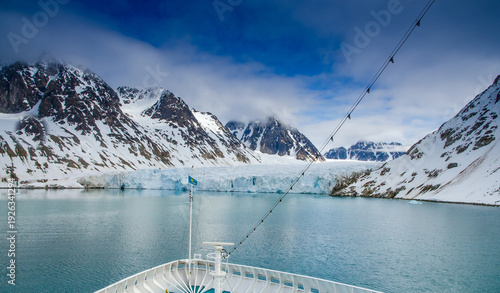 spitzbergen waggonway gletscher , 