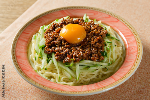 ジャージャー麺