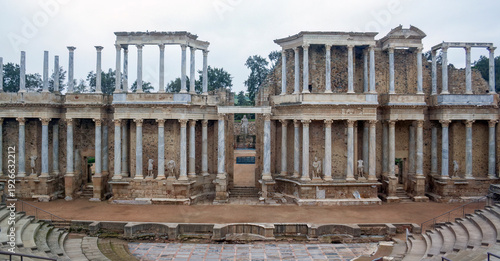 Quadro em tela 2012-12-06 Teatro Romano de Merida, Emerita Augusta con columnas corintias