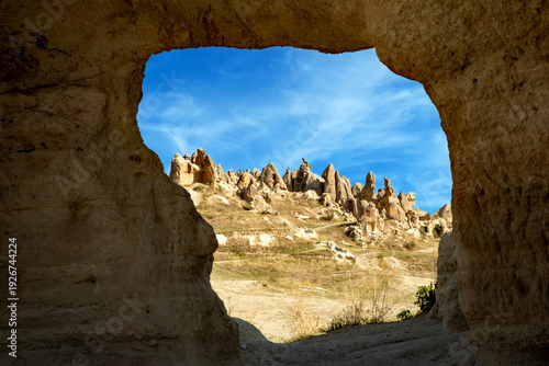 Fotografie View on Rose valley from cave