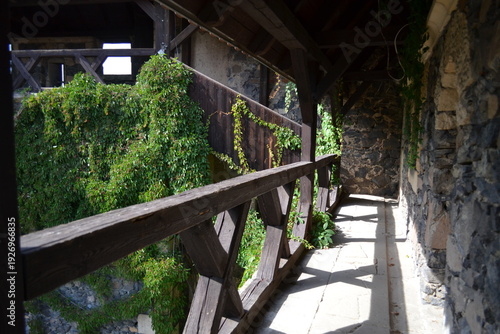 Wallpaper Mural Późnogotycki zabytkowy Zamek Grodziec. gmina Zagrodno, Dolny Śląsk, Polska, Europa Torontodigital.ca