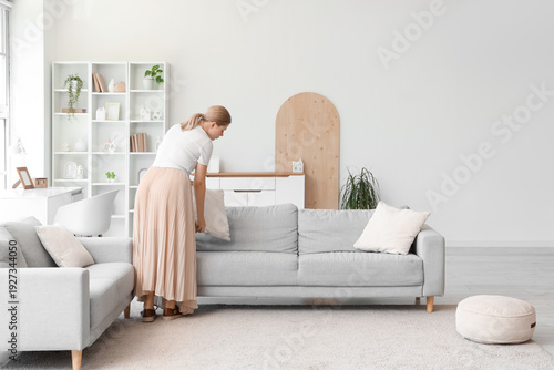 Female interior designer de...