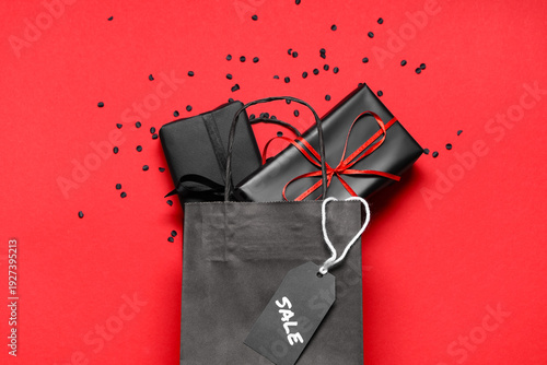 Shopping bag with gift boxe...