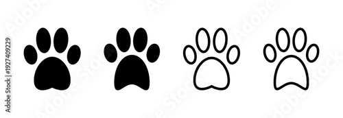 Paw icon vector illustration. paw print sign and symbol. dog or cat paw